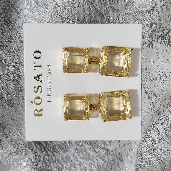 Gold Earrings - Picture 2 of 4